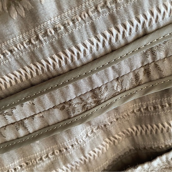 Small blazer Women’s, three-quarter inch‎ sleeve, cinch back textured tan fabric - Picture 14 of 17